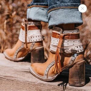 Freebird JULIUS Natural-Multi Ankle Booties - BRAND NEW and NEVER WORN (tags on)